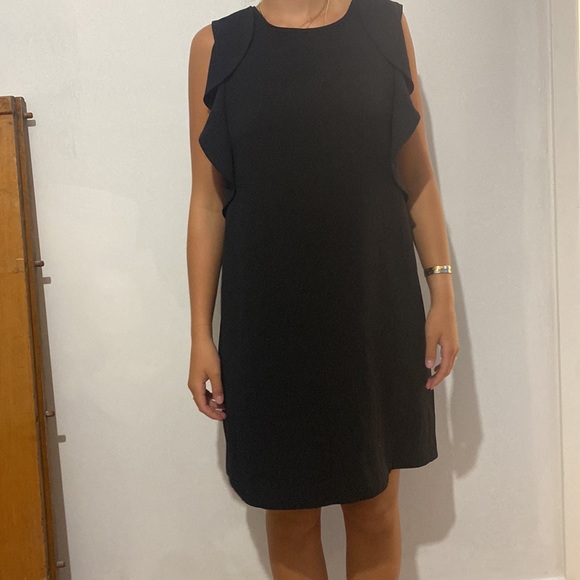Sonia. By Sonia RYKIEL. The perfect black dress. Can be used for work or a date. - Picture 5 of 10
